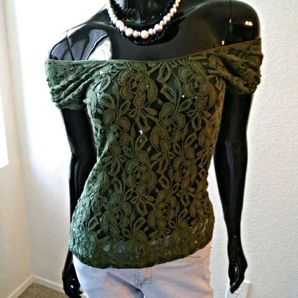 Banana Republic Tops - Banana Republic Green Lace Short Sleeve Blouse